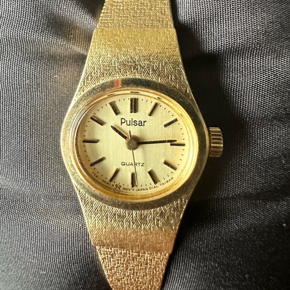 Pulsar Y481-6240 Gold Quartz Cocktail Vintage Watch Tested & Running! - Picture 2 of 8